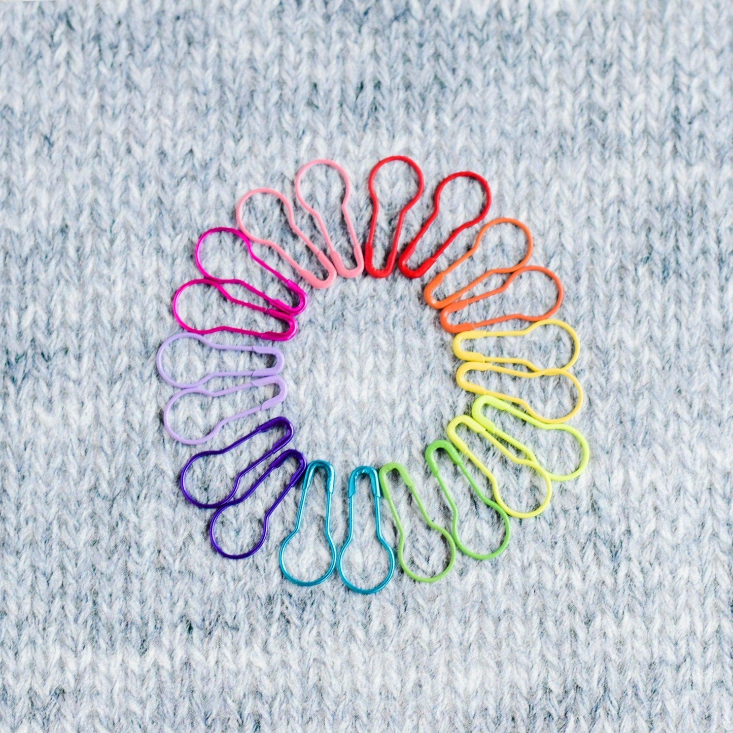 20 Rainbow Bulb Safety Pin Stitch Markers, Tarnish Resistant Brass Bulb Safety Pin, Locking Stitch Markers