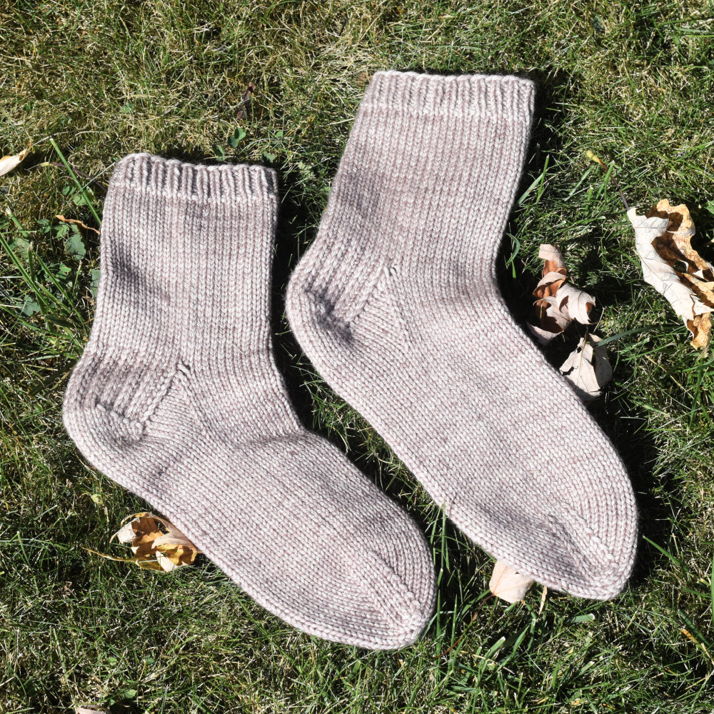 BASIC WORSTED Socks on Double Points - PDF Knitting Pattern