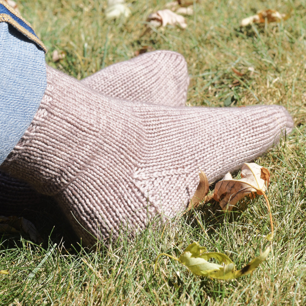 BASIC WORSTED Socks on Double Points - PDF Knitting Pattern