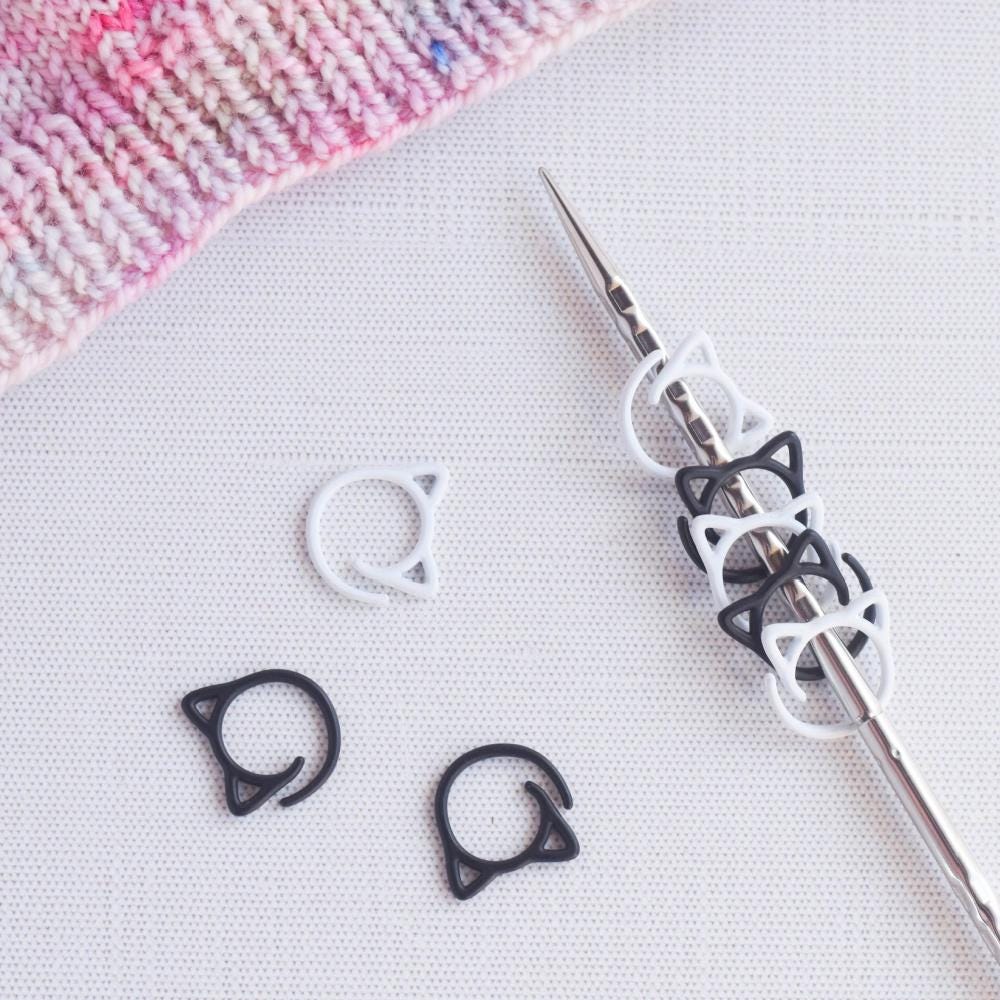 Set of 8 Removable Cat Stitch Markers - Black & White - Cat Lover Stitch Markers, Snag Free Stitch Markers, Small Stitch Markers, Split Ring