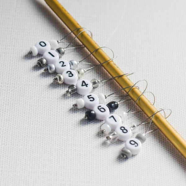 Set of 10 Stitch Markers - 0-9 Black, White, Silver - Cast On Counting Numbers, Row Counter Stitch Markers, Snag Free Stitch Markers