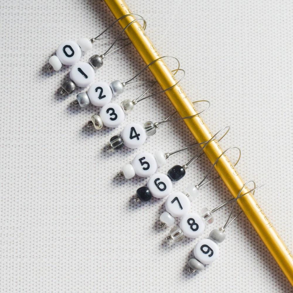 Set of 10 Stitch Markers - 0-9 Black, White, Silver - Cast On Counting Numbers, Row Counter Stitch Markers, Snag Free Stitch Markers
