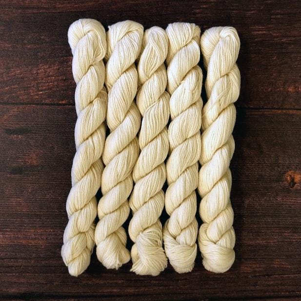 Natural Undyed Fingering Mini Skein - Fingering weight yarn superwash merino, nylon - 20g, 92 yards