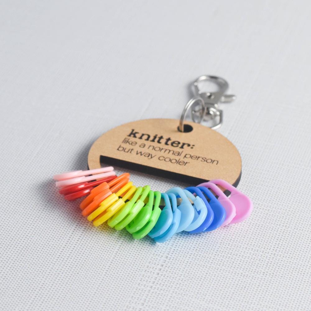 Set of 20 Locking Stitch Markers plus Holder, Stitch Marker Holder with Keychain, Stitch Marker organizer - Knitter