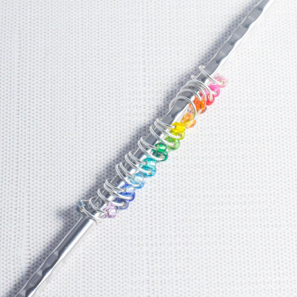 Set of 20 Snag Free Ring Stitch Markers - Small Rainbow - Beaded Stitch Markers Small Metal Stitch Markers