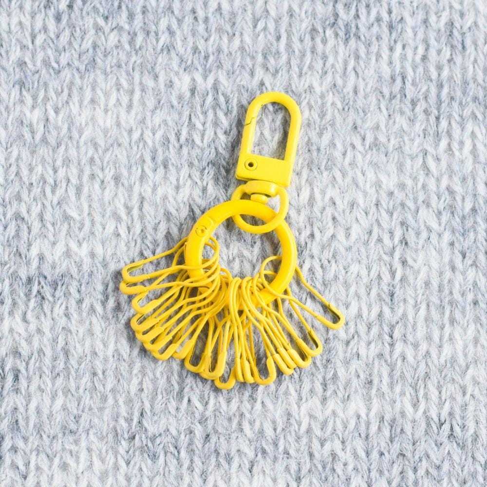Stitch Marker Holder + 20 Bulb Pin Markers, Progress Keepers for Knitting / Crochet - Locking Stitch Markers