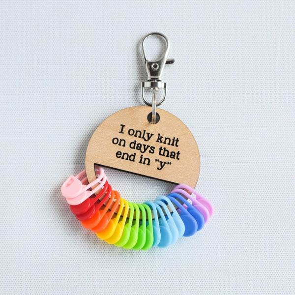 Set of 20 Locking Stitch Markers plus Holder, Stitch Marker Holder with Keychain, Stitch Marker organizer - Knit on Days End in Y