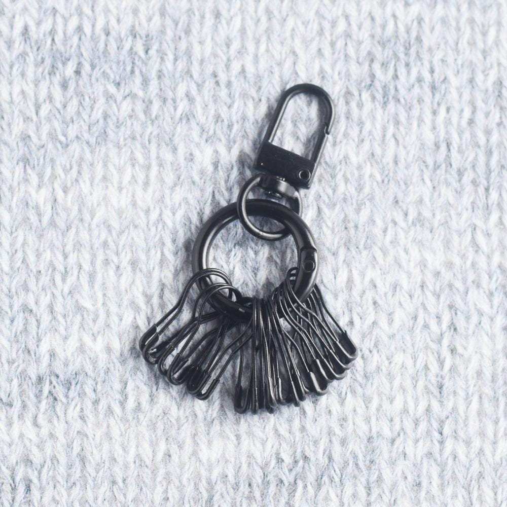 Stitch Marker Holder + 20 Bulb Pin Markers, Progress Keepers for Knitting / Crochet - Locking Stitch Markers